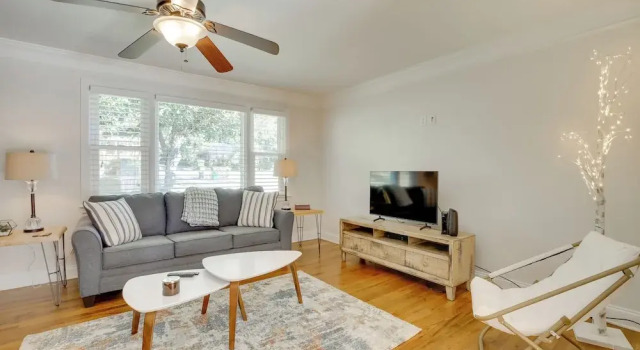 Коттедж Contemporary Athens Home < 2 Miles to Uga!
