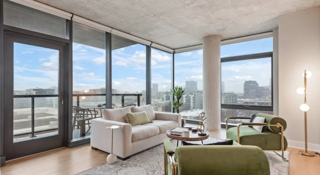 Апартаменты West Loop High-end 2BR Walkable City Views
