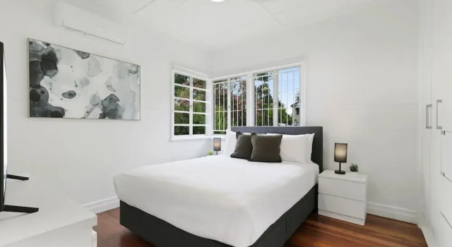 Spacious 3-bed Home in Morningside With Backyard, Book Apartment Brisbane Brisbane Region