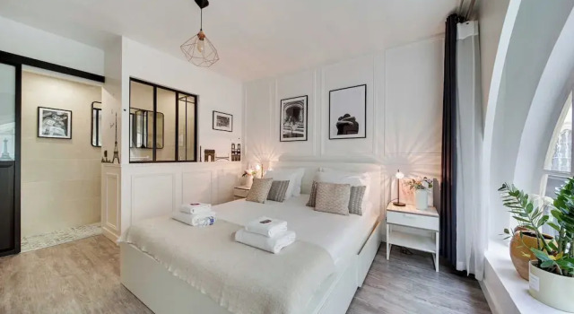 Amazing Historical Parisien Apartment Next TO Louvre Area ! - 1, Забронировать Апартаменты/квартира Париж Иль-де-Франс, рядом с Лувр — Риволи