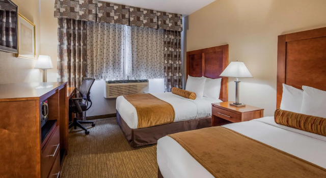 Четырёхместный номер Standard Best Western PLUS Arena Hotel