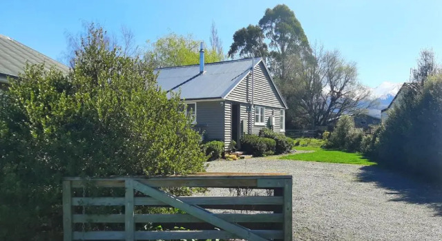Коттедж с 2 комнатами Green Ranger Cottage