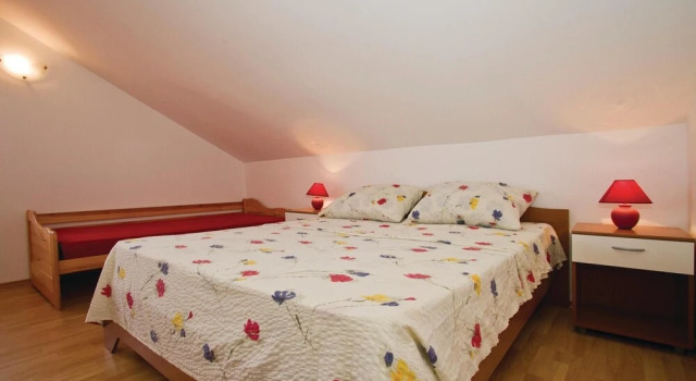 Beautiful Home in Crna Punta With Wifi and 3 Bedrooms