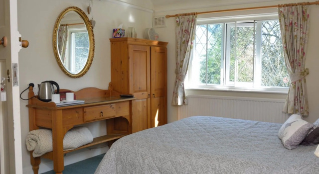 Laburnum Cottage Guest House, Забронировать Гостевой дом Натсфорд Чешир
