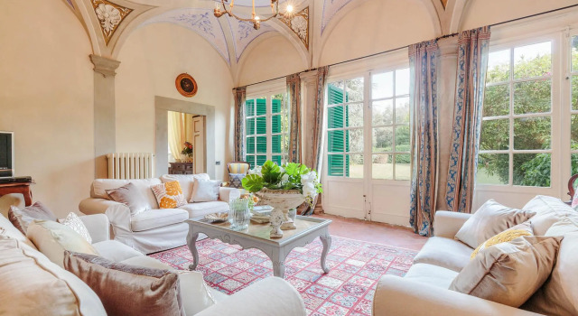 Villa Gattaiola in Gattaiola, Book Villa Villaer i SantʼAnna, Villa