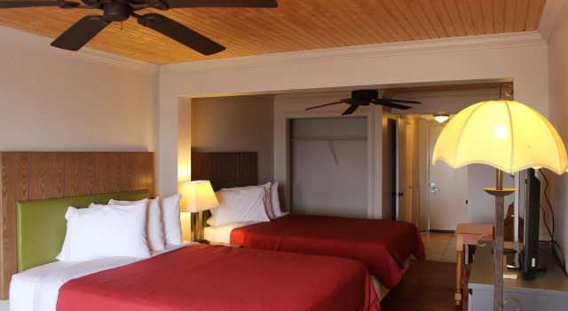 Garden City Inn, Забронировать Отель Отели Южной Каролины с бассейном, Бассейн