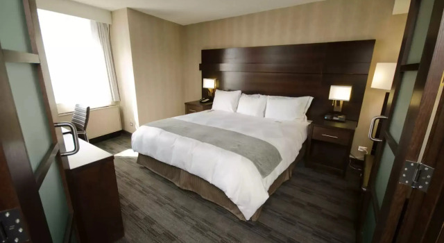 Двухместный номер Standard с видом на город Radisson Hotel Winnipeg Downtown