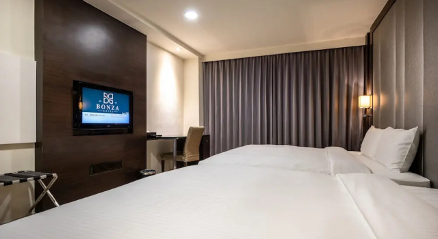 Четырёхместный семейный номер Standard Hotel Bonza