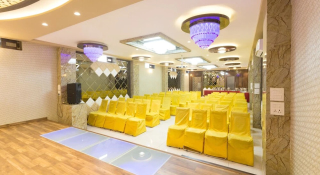 Hotel Raj, Забронировать Отель Отели штата Раджастхана 3 звезды, 3*