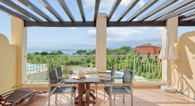 Апартаменты c 1 комнатой с видом на море Résidence Pierre & Vacances Premium Les Calanques des Issambres