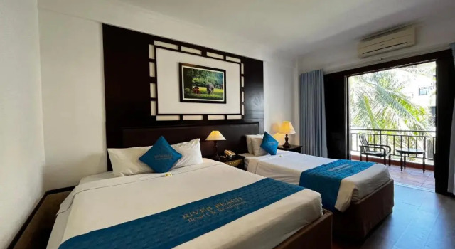 Трёхместный номер Standard с балконом River Beach Resort & Residences
