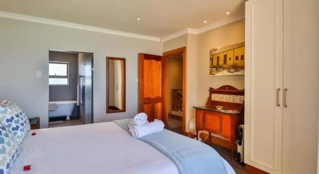 Апартаменты Sea Cliff Condo
