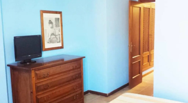 Bahia Sur Duplex 6 pax con Wifi y piscina abierta 12jun-13sep -parking gratis, Забронировать Отель Отели Сана Фернандо с парковкой, рядом с Театр Real Teatro de Las Cortes, Парковка