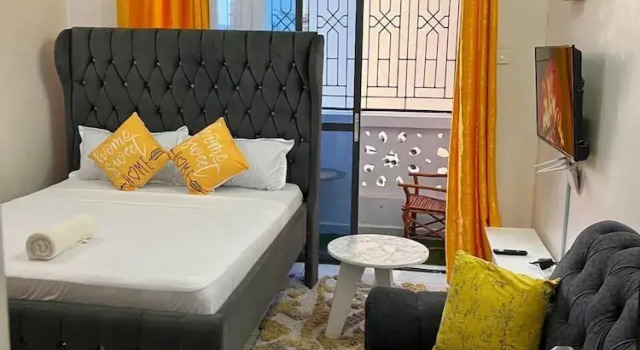 Студия Deluxe Lux Suites Lakeview Studios  Bamburi