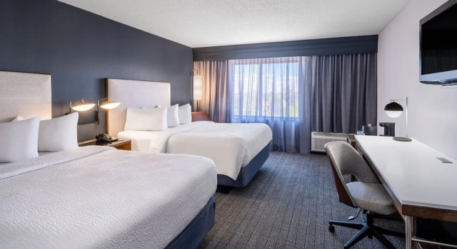 Четырёхместный номер Standard Courtyard by Marriott Colorado Springs South