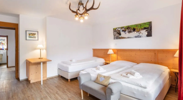 Apartmenthaus Dreier 22597, Rezerwuj Apartament Hotele w Salzburg z parkingiem, Parking