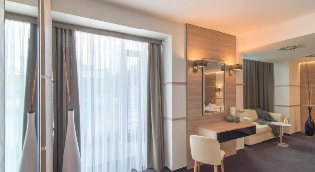 Семейный номер Deluxe Hotel Zena Beauty & Shopping Center