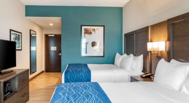 Comfort Inn & Suites Miami International Airport, Varaa Hotelli Hotellit Miami Beach uima-altaalla, Uima-allas