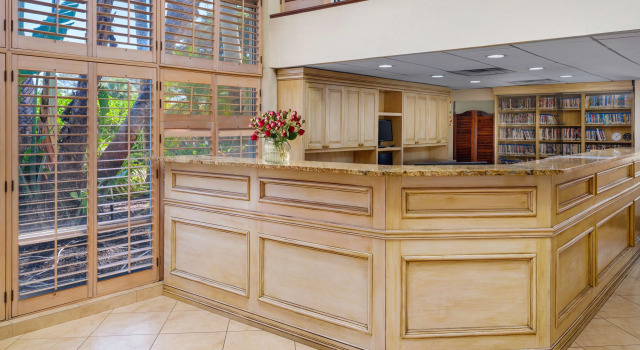 Best Western Naples Inn & Suites, Забронировать Отель Нейплс Southwest Florida, рядом с Otter Creek Golf Course
