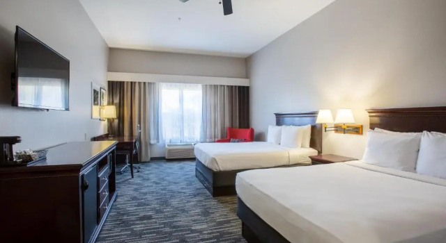 Четырёхместный номер Standard Country Inn & Suites by Radisson, Tucson City Center AZ