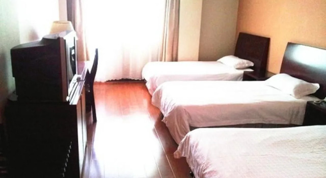 Home Inn, Забронировать Отель Отели Сиху 3 звезды, 3*