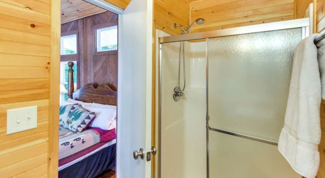 Hot Tub & Boat Dock: Lovely Lake Lure Retreat, Забронировать Дом для отпуска Виллы Лейк-Лур, рядом с Озеро Лур, Вилла