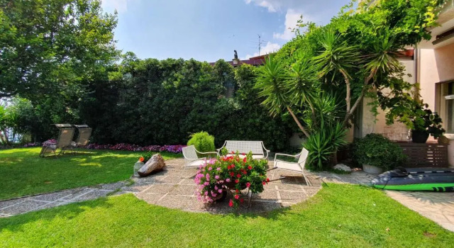 Residence Il Cantiere, Book Apartment Hotels in Predore with Parking, Parking