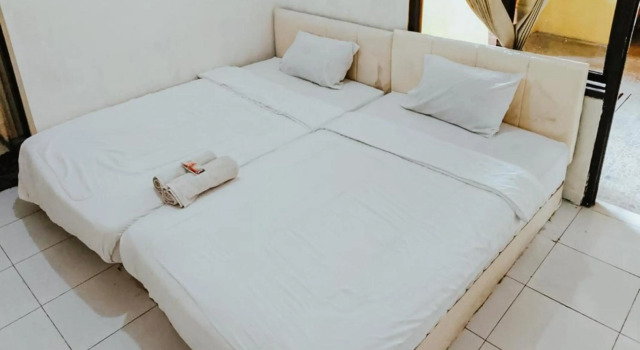OYO 3895 D'Luck Homestay, Réserver Hôtel Hôtels à Sidoarjo avec parking, Parking