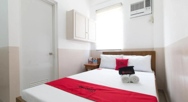 RedDoorz Plus @ Santa Catalina Metro Vigan, Rezervovat Hotel Vigan 