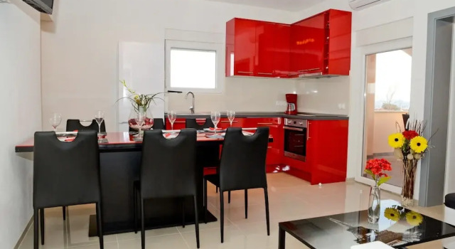 Апартаменты с балконом и с видом на море Apartments Julijana