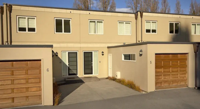 Esplanade Queenstown by Staysouth, Забронировать Апартаменты/квартира Куинстаун 