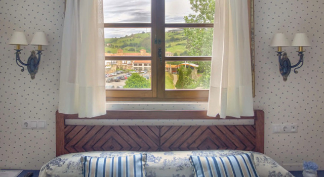 Hotel Colonial de Santillana, Забронировать Отель Сантильяна-дель-Мар Cantabria Coast