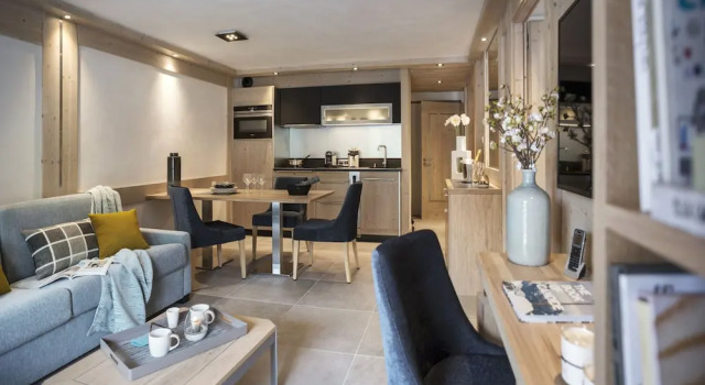 Апартаменты Comfort с балконом MGM Hôtels & Résidences - Résidence Le Roc Des Tours