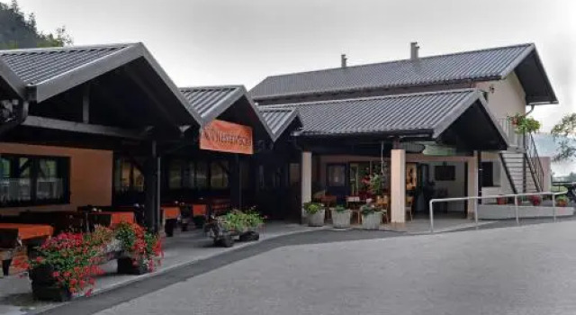 Rooms Tolminska korita, Book Hotel Hoteller i Tolmin med morgenmad, Morgenmad