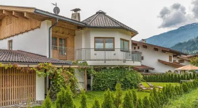 Sportchalet Zillertal, Забронировать Шале Отели Тироля с бассейном, Бассейн