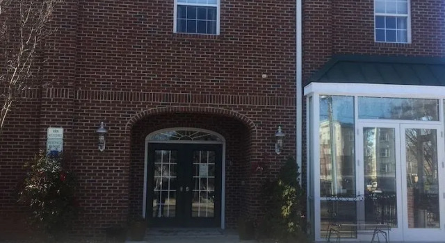 Acorn Inn, Buchen Sie Hotel Elon North Carolina