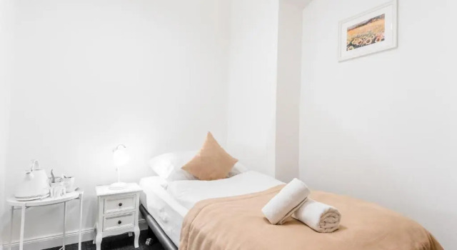 Трёхместный номер Standard с балконом Downtown Bratislava B&B