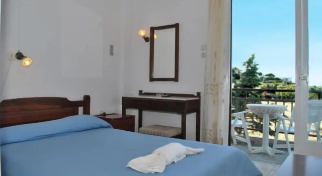 Номер Standard с балконом Artemon Hotel