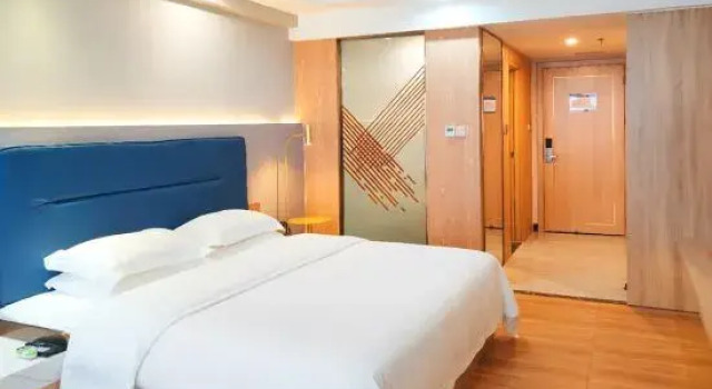 Двухместный люкс Cheermay Hotels · Heyuan Jianji University Town Wanda Plaza Branch