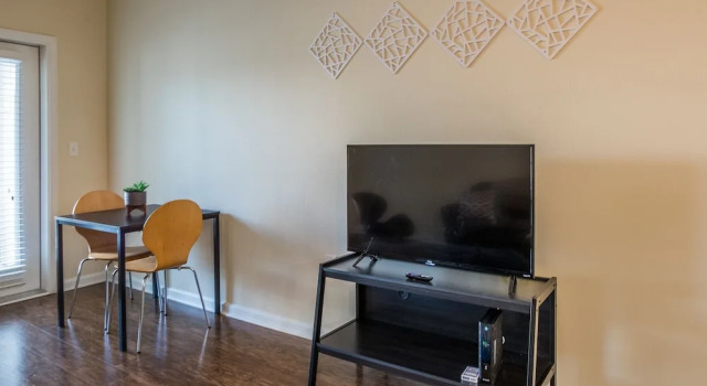 Southside 1 BR Apt with Parking by Frontdesk, Rezerwuj Apartament Jacksonville Floryda