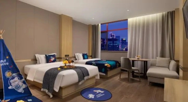 Люкс Starry Sky Garden Hotel Wuhan Hankou Railway Station Zhuyeshan Subway Station Branch