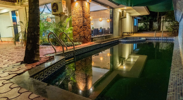 Purple Orchid Resort Anjuna, Book Resort Hotels in Goa with a Pool, Swimming Pool