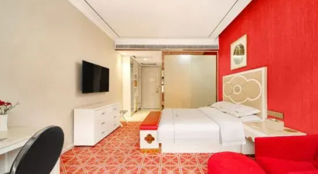 Люкс Grand Baokang Mountain Zuoshan Hotel (Xiangyang Baokang No.1 High School)
