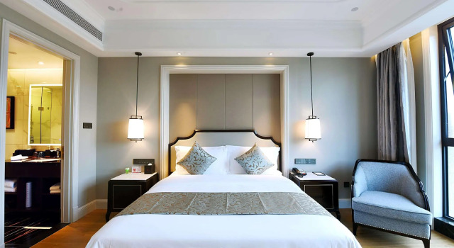 Двухместный номер Deluxe Ramada Plaza by Wyndham Wenzhou