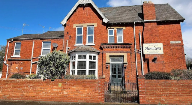 Hamilton, Varaa Matkakoti Hotellit Lincolnshire pysäköinnillä, Pysäköinti