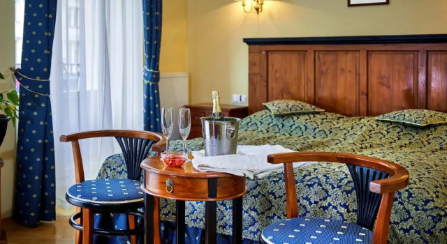 Номер Deluxe Salvator Hotel