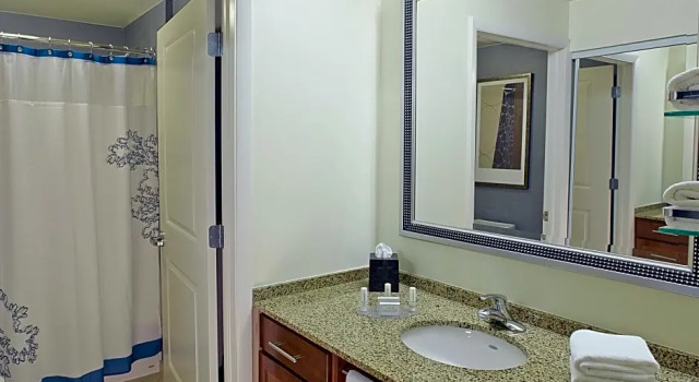 Четырёхместный люкс с 2 комнатами Residence Inn by Marriot Clearwater Downtown