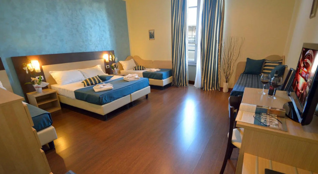 Четырёхместный номер Standard B&B Marbò Florence
