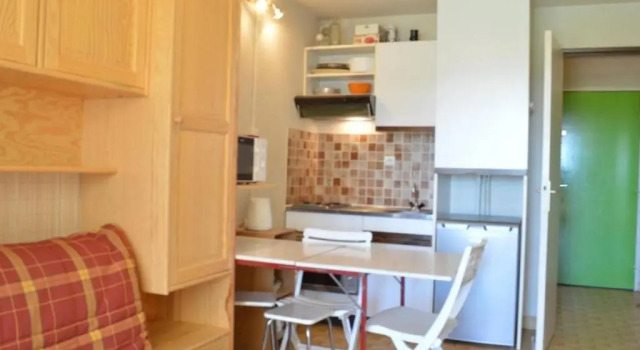 Appartement Port Camargue, 1 pièce, 4 personnes - FR-1-250-22, Rezerwuj Apartament Hotele w Camargue z parkingiem, Parking