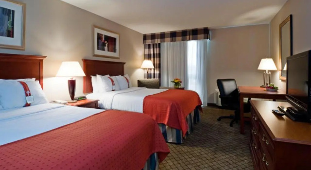 Четырёхместный номер Standard Holiday Inn Cincinnati-Eastgate by IHG